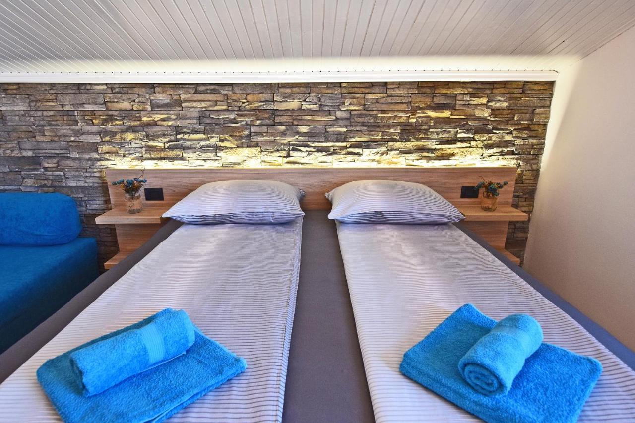 PUY Apartment Leona מראה חיצוני תמונה