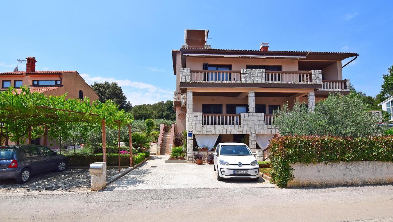 PUY Apartment Leona מראה חיצוני תמונה