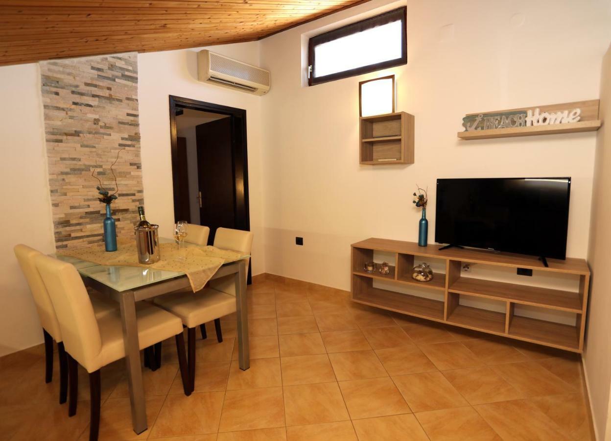 PUY Apartment Leona מראה חיצוני תמונה