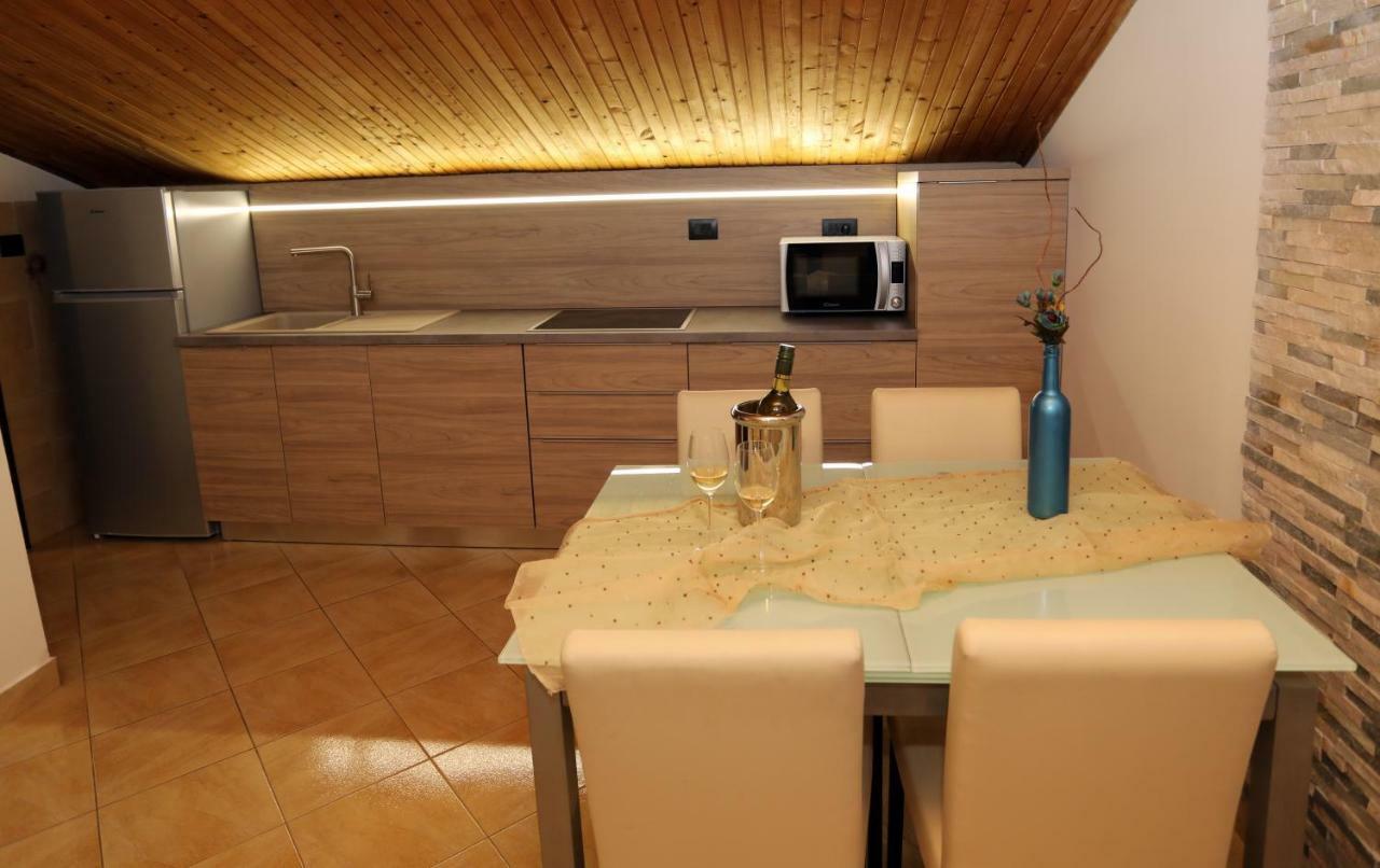 PUY Apartment Leona מראה חיצוני תמונה